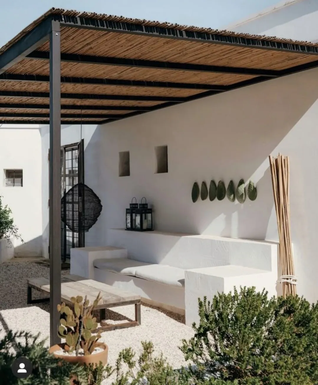 مظلات برجولات 