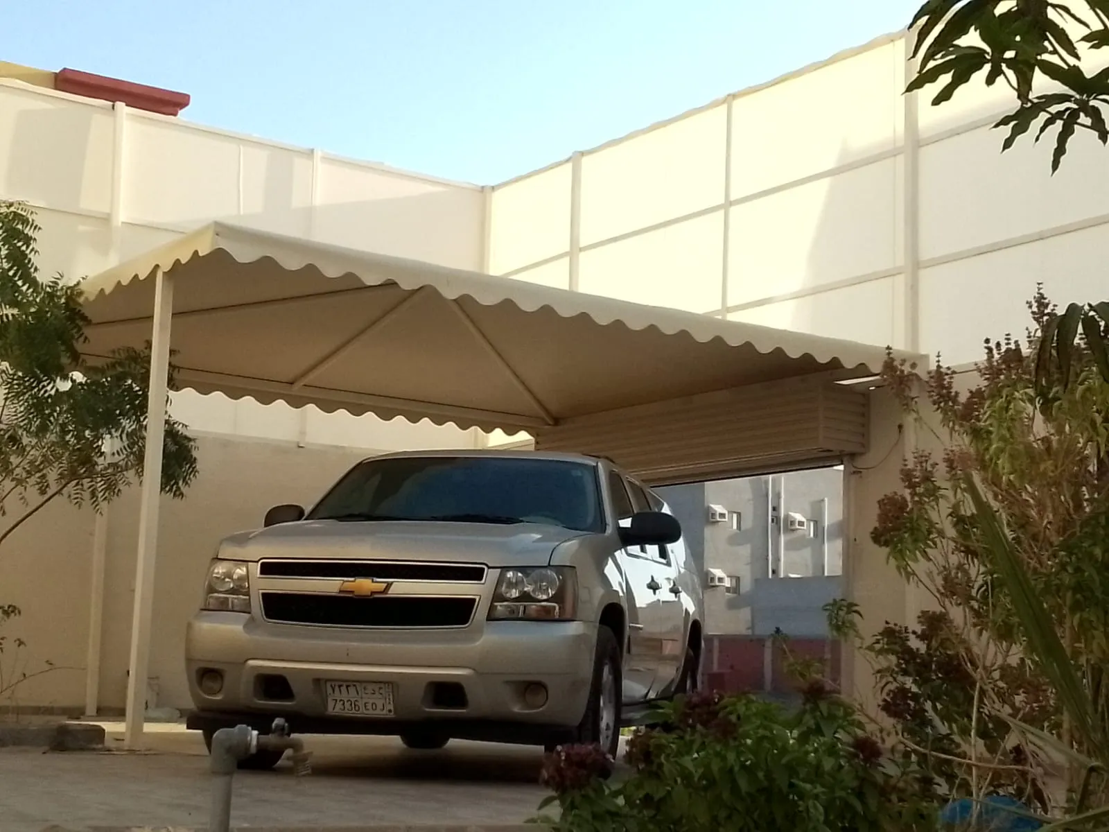 مظلات سيارات متينة